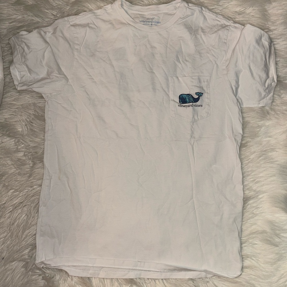 vineyard vines tee